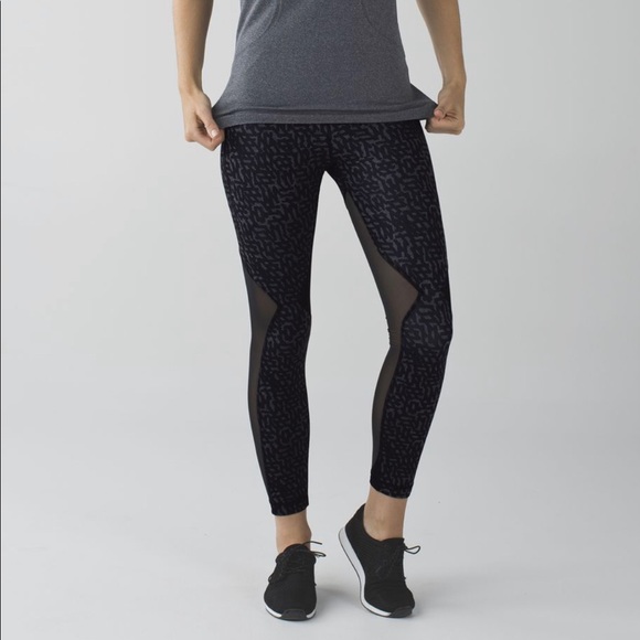 Lululemon Running In The City 7/8 Tight *Full-On Luxtreme - Picture 1 of 6